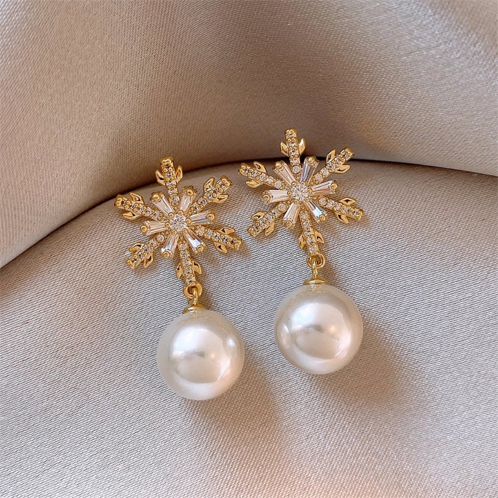 GOLICC Christmas Snowflake Pearl Earrings - Picture 6 of 12